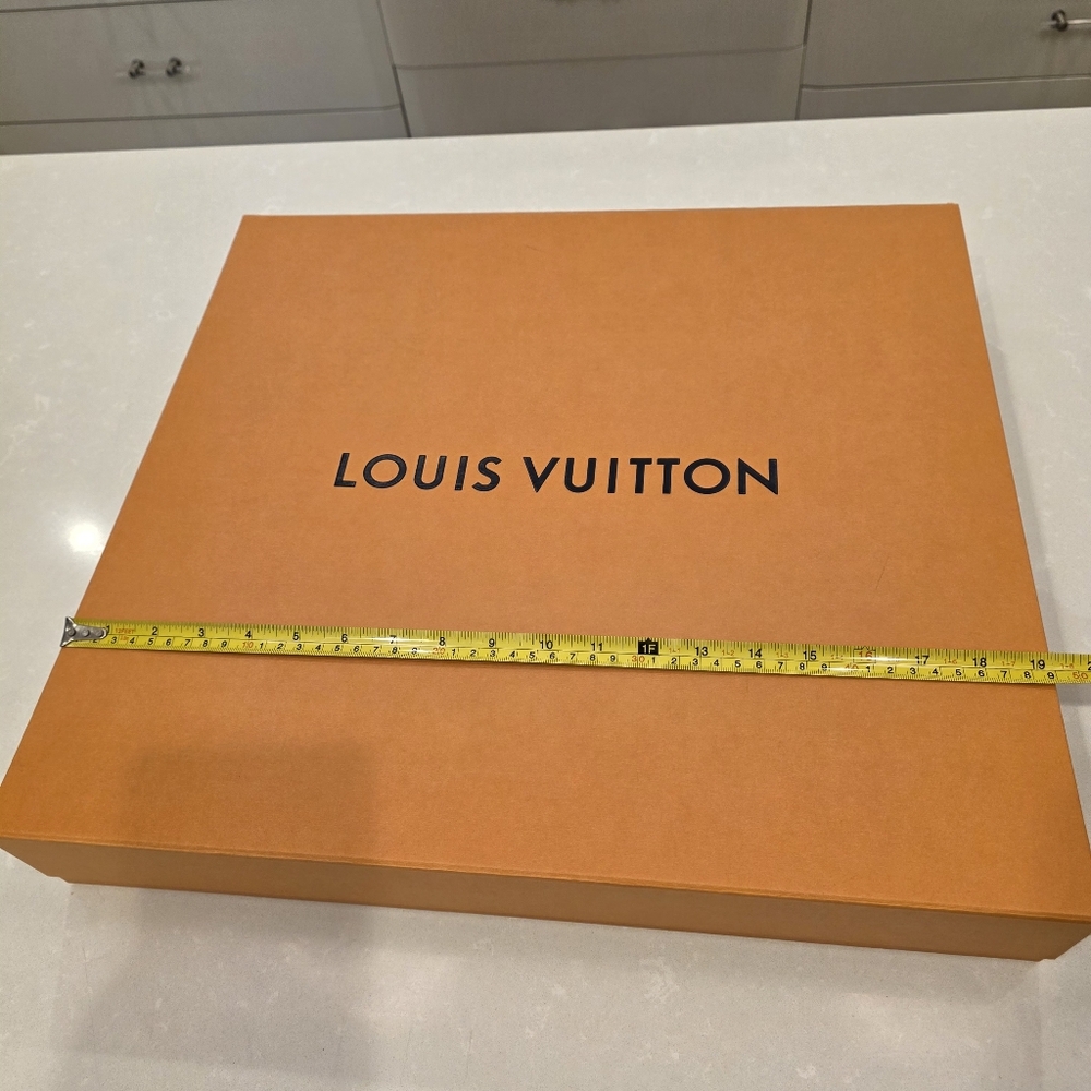 🔥Louis Vuitton Signature Large Magnectic Closure Orange Packaging - Picture 12 of 14